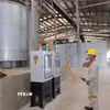 Công nhân điều hành dây chuyền sản xuất tại một nhà máy ở Tuyên Quang. (Ảnh: Hoàng Hải/TTXVN)