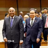 Chủ tịch Quốc hội Trần Thanh Mẫn cùng Chủ tịch Quốc hội Cộng hòa Côte d’Ivoire Patrick Achi tham quan Hội trường Diên Hồng nhà Quốc hội. (Ảnh: Doãn Tấn/TTXVN)