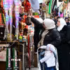 Người dân mua sắm tại chợ ở Damascus (Syria) ngày 23/2/2025. (Ảnh: THX/TTXVN)
