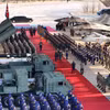 Truyền thông Triều Tiên ngày 30/11/2025 đưa tin Nhà lãnh đạo nước này Kim Jong-un đã tham dự Lễ kỷ niệm 80 năm thành lập Không quân, tại đó ông nhấn mạnh tầm quan trọng của lực lượng này đối với năng lực răn đe chiến tranh hạt nhân của Bình Nhưỡng. (Ảnh; KCNA/TTXVN)