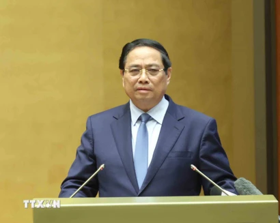 Đồng chí Phạm Minh Chính, Ủy viên Bộ Chính trị, Thủ tướng Chính phủ trình bày Chuyên đề “Nội dung trọng tâm, cốt lõi của Nghị quyết số 71-NQ/TW, ngày 22/8/2025 của Bộ Chính trị về đột phá phát triển giáo dục và đào tạo và Chương trình hành động thực hiện Nghị quyết số 71-NQ/TW”. (Ảnh: Phương Hoa/TTXVN)