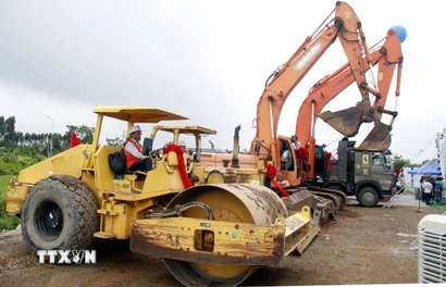 Một lễ khởi công dự án tại Bắc Ninh. (Ảnh: Đồng Thúy/TTXVN)