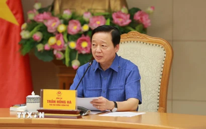 Phó Thủ tướng Trần Hồng Hà phát biểu tại cuộc họp. (Ảnh: Diệp Trương/TTXVN)