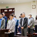 Các bị cáo tại phiên tòa phúc thẩm. (Ảnh: Phạm Kiên/TTXVN)