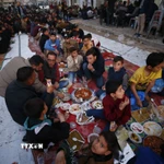 Người dân Palestine tại Beit Lahia, Dải Gaza. (Ảnh: THX/TTXVN)