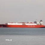 Tàu chở dầu. (Ảnh: THX/TTXVN)