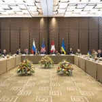 Quang cảnh vòng đàm phán 3 bên giữa Nga, Mỹ và Ukraine tại Geneva, Thụy Sĩ, ngày 17/2/2026. (Ảnh: THX/TTXVN)