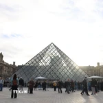Bảo tàng Louvre tại thủ đô Paris, Pháp. (Ảnh: THX/TTXVN)