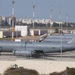 Máy bay tiếp dầu của Mỹ tại sân bay Ben Gurion ở Tel Aviv, Israel. (Ảnh: AA/TTXVN)