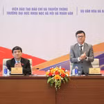 Chủ nhiệm Ủy ban Văn hóa và Xã hội của Quốc hội Nguyễn Đắc Vinh và Tổng Biên tập Báo Nhân Dân, Phó Trưởng Ban Tuyên giáo và Dân vận Trung ương, Chủ tịch Hội Nhà báo Việt Nam Lê Quốc Minh tại Diễn đàn. (Nguồn: Ban tổ chức cung cấp)