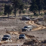 Quân đội Israel được triển khai gần vùng đệm ở Cao nguyên Golan. (Ảnh: THX/TTXVN)