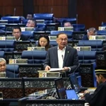Thủ tướng Malaysia Datuk Seri Anwar Ibrahim phát biểu tại Quốc hội ngày 20/1. (Nguồn: Bernama)