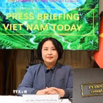 Đại sứ Việt Nam tại Hy Lạp Phạm Thị Thu Hương phát biểu tại cuộc gặp gỡ báo chí. (Ảnh do Đại sứ quán Việt Nam tại Hy Lạp cung cấp)