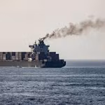 Tàu chở hàng M/V Touska treo cờ Iran. (Ảnh: CENTCOM/Reuters)