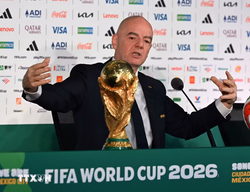 Chủ tịch FIFA Gianni Infantino trong cuộc họp báo trước lễ khai mạc World Cup 2026 tại Mexico. (Nguồn: THX/TTXVN)