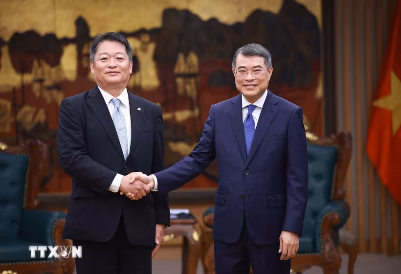 Thủ tướng Lê Minh Hưng tiếp ông Nagasaki Kotaro, Thống đốc tỉnh Yamanashi (Nhật Bản). (Ảnh: Dương Giang/TTXVN)