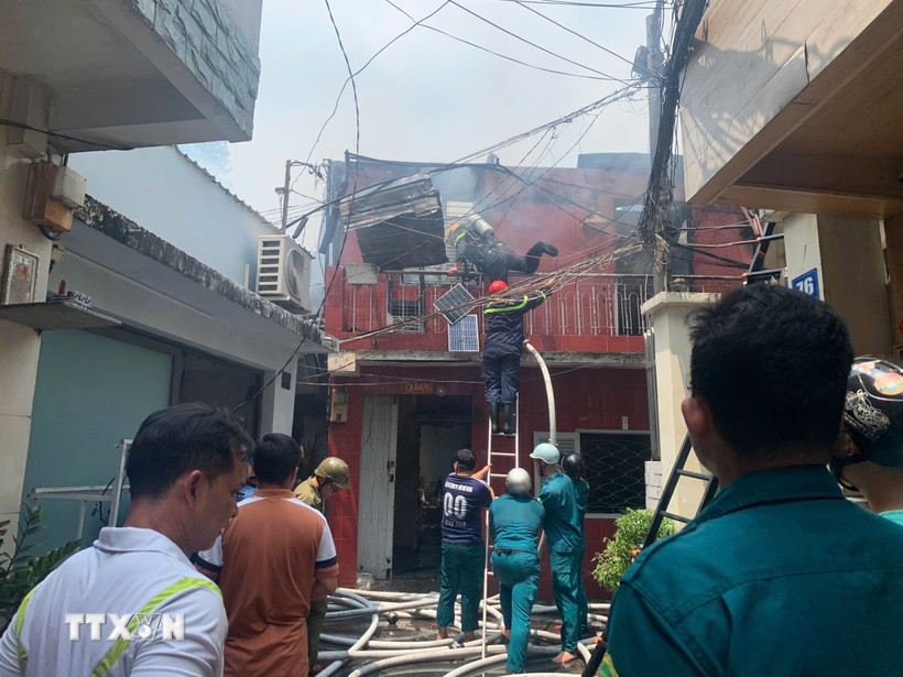 Hiện trường vụ cháy. (Ảnh: Hồng Đạt/TTXVN)