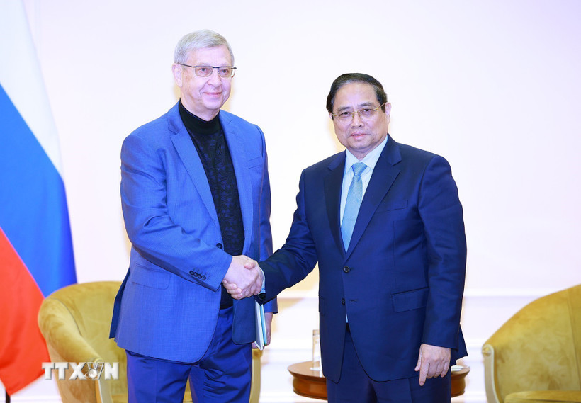 Thủ tướng Phạm Minh Chính tiếp ông Vladimir Yevtushenkov - Nhà sáng lập Công ty Cổ phần đại chúng AFK Sistema, Nga. (Ảnh: Dương Giang/TTXVN)