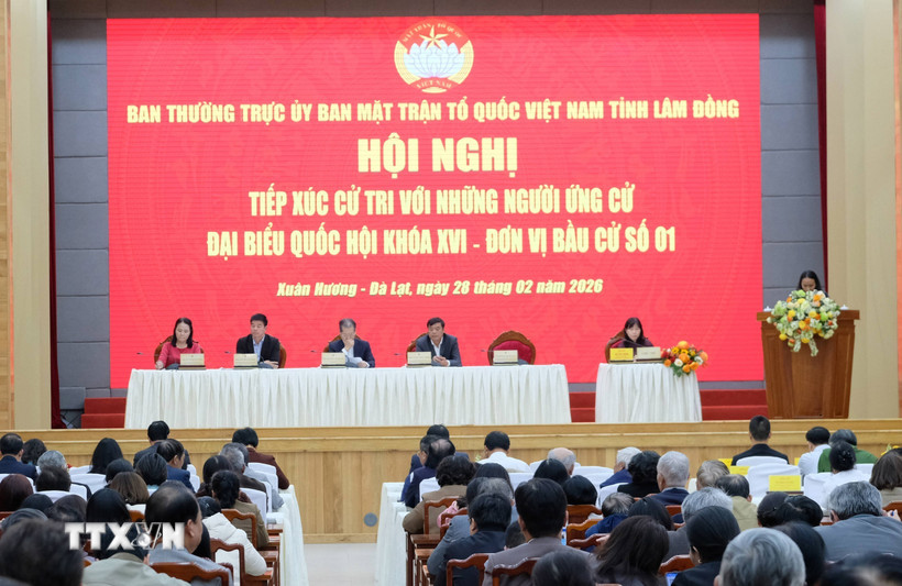 Hội nghị Tiếp xúc cử tri với những người ứng cử Đại biểu Quốc hội khóa XVI tại phường Xuân Hương-Đà Lạt (lâm Đồng) chiều 28/2. (Ảnh: Nguyễn Dũng/TTXVN)