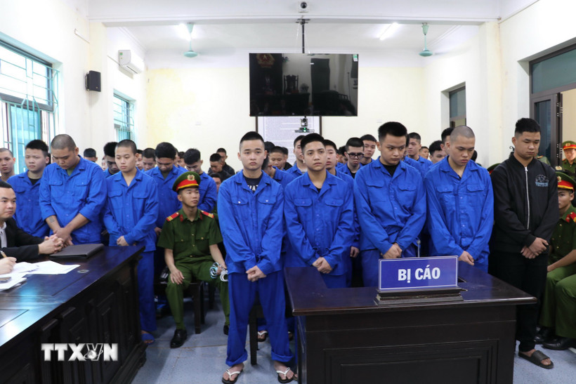 Các bị cáo tại phiên tòa. (Ảnh: Hải Yến/TTXVN)