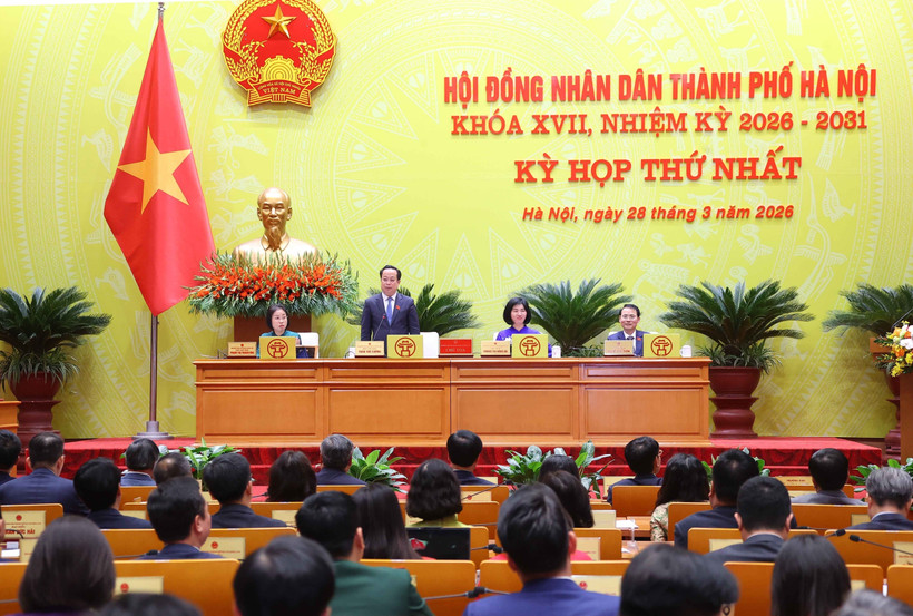 Thường trực HĐND thành phố Hà Nội chủ trì kỳ họp. (Ảnh: Văn Điệp/TTXVN)