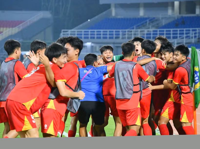 Niềm vui của U17 Việt Nam sau khi giành quyền vào chung kết. (Nguồn: VFF)