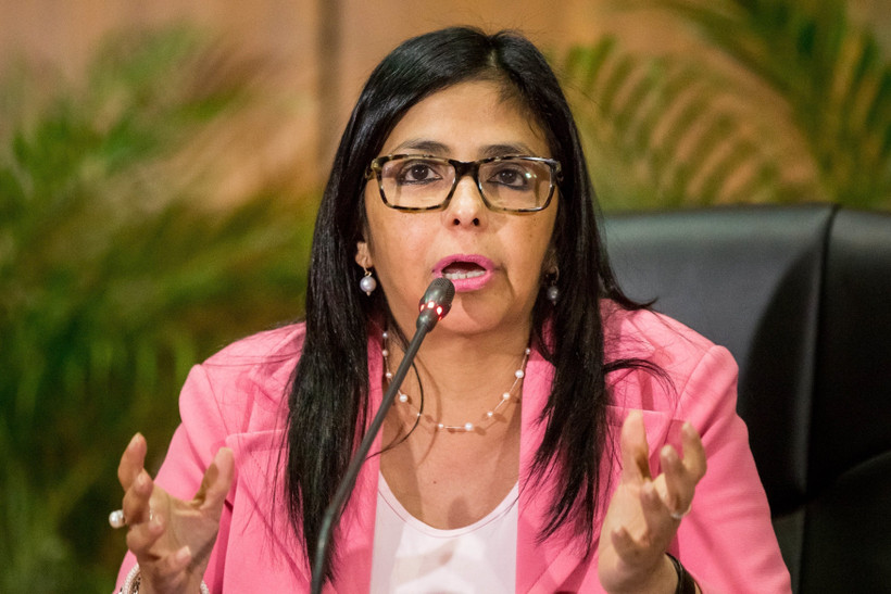 Bà Delcy Rodriguez trong một cuộc họp báo ở Caracas. (Ảnh: EPA/TTXVN)