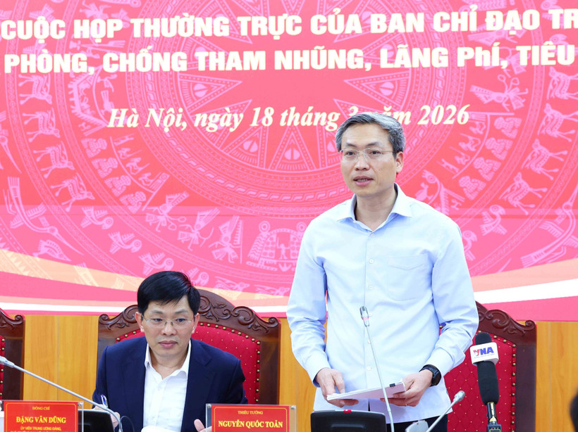 Thiếu tướng Nguyễn Quốc Toản, Chánh Văn phòng Bộ Công an trả lời câu hỏi của phóng viên. (Ảnh: Phương Hoa/TTXVN)