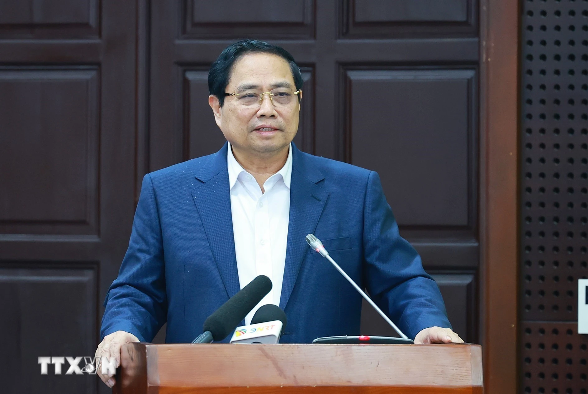 Thủ tướng Phạm Minh Chính chỉ đạo Đà Nẵng phấn đấu tăng trưởng hai con số