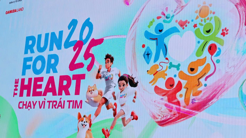 “Chạy vì trái tim 2025” tiếp nối nhịp sống cho trẻ em nghèo. (Ảnh: Khánh Ly/Vietnam+)