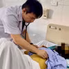 Bệnh nhân vàng da, men gan tăng cao vì tự ý chữa viêm gan B bằng thuốc nam. (Nguồn: Bệnh viện Bệnh Nhiệt đới Trung ương cung cấp)