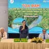 Phó Giám đốc Sở VHTT&DL tỉnh Bến Tre Nguyễn Thị Ngọc Dung phát biểu tại tọa đàm. (Ảnh: Huỳnh Phúc Hậu/TTXVN)