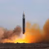 Vụ phóng tên lửa đạn đạo xuyên lục địa (ICBM) "Hwasong Gun 17" của Triều Tiên ngày 18/11/2022. (Ảnh: AFP/TTXVN)