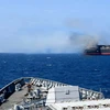 Con tàu bị lực lượng Houthi tấn công trên Vịnh Aden, ngày 6/3/2024. (Ảnh: AFP/TTXVN)