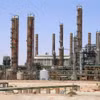 Một nhà máy lọc dầu ở Ras Lanuf, Libya. (Ảnh: AFP/TTXVN)
