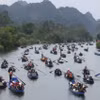 Du khách thập phương về trẩy hội Chùa Hương 2024. (Ảnh: Minh Quyết/TTXVN)