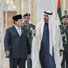 Tổng thống Indonesia Prabowo Subianto và người đồng cấp UAE Sheikh Mohamed bin Zayed Al Nahyan. (Ảnh: arabnews)