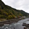 Thị trấn Amagase Onsen chạy dọc theo hai bên bờ sông Kusu. (Ảnh: Nguyễn Tuyến-Xuân Giao/Vietnam+)