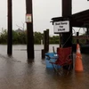 Ngập lụt tại cảng Campo ở bãi biển Shell, bang Louisiana, Mỹ khi bão Francine đổ bộ ngày 11/9. (Ảnh: Reuters/TTXVN)