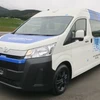 Chiếc xe van được cải tiến đặc biệt thuộc dòng HiAce của Toyota được sử dụng để thử nghiệm. (Nguồn: Kyodo News/Ảnh chụp màn hình)