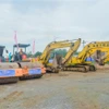 Phương tiện máy móc phục vụ thi công Dự án thành phần 2, Dự án Cao tốc Châu Đốc-Cần Thơ-Sóc Trăng, tại thành phố Cần Thơ hồi tháng trước. (Ảnh: Thanh Liêm/TTXVN)