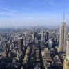 Các tòa nhà cao tầng tại New York (Mỹ), ngày 14/4/2023. (Ảnh: AFP/TTXVN)