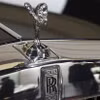 Biểu tượng của hãng xe Rolls-Royce. (Ảnh: AFP/TTXVN)