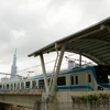 Đoàn tàu đầu tiên của tuyến Metro số 1 (Bến Thành - Suối Tiên) chạy thử nghiệm. (Ảnh: Thanh Vũ/TTXVN)