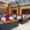 Các đại biểu dự hội nghị tại điểm cầu Hội trường UBND tỉnh Hà Nam. (Ảnh: Thanh Tuấn/TTXVN)