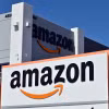 Biểu tượng Amazon tại trung tâm phân phối ở Bắc Las Vegas, Nevada, Mỹ. (Ảnh: AFP/TTXVN)