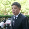 Giáo sư Hứa Lợi Bình chia sẻ cảm xúc của mình với phóng viên thường trú các cơ quan báo chí Việt Nam tại Bắc Kinh. (Ảnh: Công Tuyên/TTXVN)