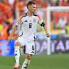 Kimmich mang băng thủ quân Đội tuyển Đức. (Nguồn: Imago)