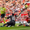 Leandro Trossard ghi bàn giúp Arsenal đánh bại Manchester United. (Nguồn: Getty Images)