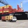 Tàu MSC Giusy có trọng tải hơn 170.000 DWT, mớn nước 16 mét làm hàng tại Cảng quốc tế SP-SSA sáng 11/4/2024. (Ảnh: Huỳnh Sơn/TTXVN)